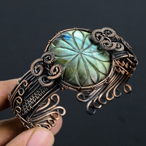 Bracelet manchette en labradorite sculptée Bracelet manchette en fil de cuivre enveloppé de fil de cuivre Bijoux enroulé de fil de fer Bijoux fait main cadeau pour elle