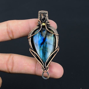 Natural Labradorite Pendant Copper Wire Wrapped Pendant Labradorite Gemstone Pendant Jewelry Handmade Jewelry Crystal Jewelry Gift for Her