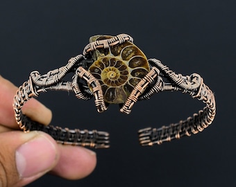 Natürliche Ammonit Fossil Manschette Armband Ammonit Fossil Armreif Kupfer Manschette Armreif Draht gewickelt Schmuck handgemachte Schmuck verstellbare Armband