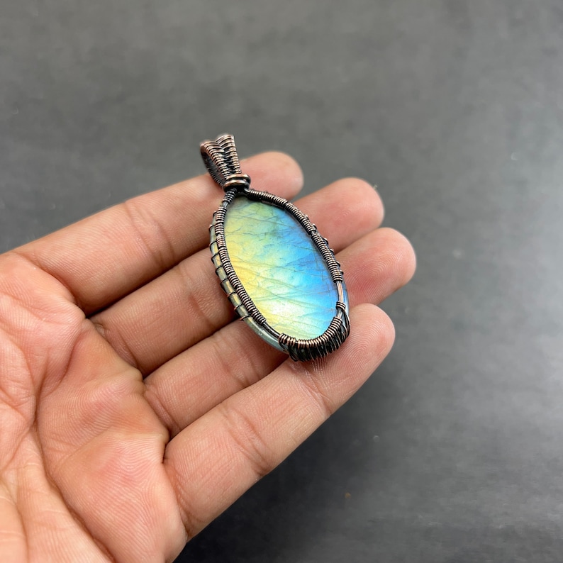 Arbre de vie Pendentif en cuivre labradorite fil enveloppé de pierres précieuses en cuivre Pendentif de designer cadeau pour elle Pendentifs en labradorite pour colliers femmes image 5