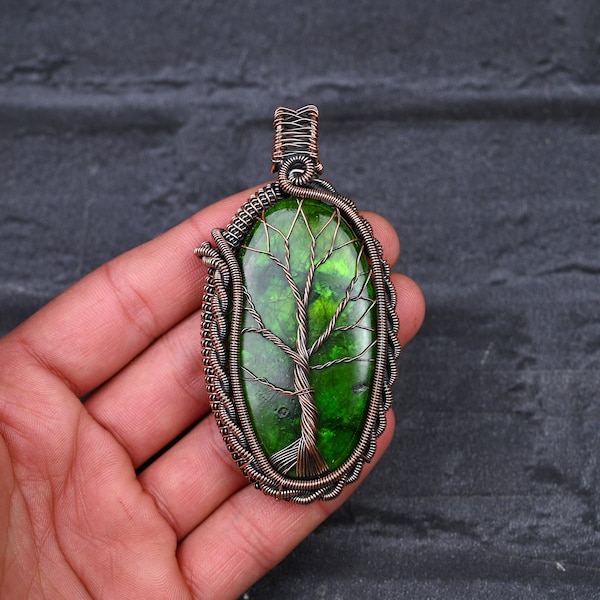 Tree of Life Green Flash Labradorite Gemstone Pendant Copper Wire Wrapped Pendant Necklace Labradorite Pendant Jewelry Labradorite Jewelry