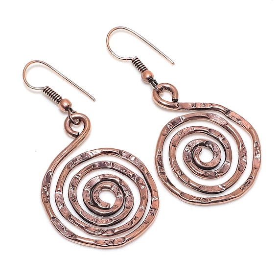 Hammered Copper Spiral Earrings – Boho Chic Handmade Jewelry – Rustic Dangle Earrings – Artistic Statement Earrings Bohemian Gift for Women