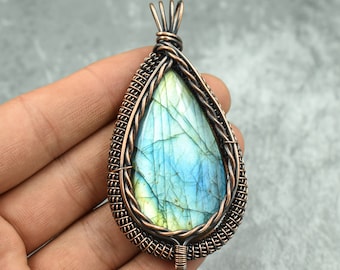 Ciondolo Artigianale In Rame Con Labradorite Verde Fuoco, Gioiello Spirale Fatto A Mano, Regalo Originale Per Lui