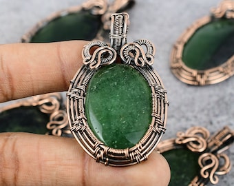 Ciondolo in rame con avventurina verde, pendente con pietra preziosa avvolta in filo di rame, collana con ciondolo di design per gioielli in rame, regalo per la festa della mamma.