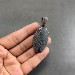 Arbre de vie Pendentif en cuivre labradorite fil enveloppé de pierres précieuses en cuivre Pendentif de designer cadeau pour elle Pendentifs en labradorite pour colliers femmes image 6