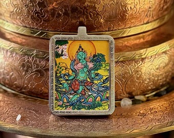 Ciondolo Thangka di Tara Verde fatto a mano: collana amuleto benedetto