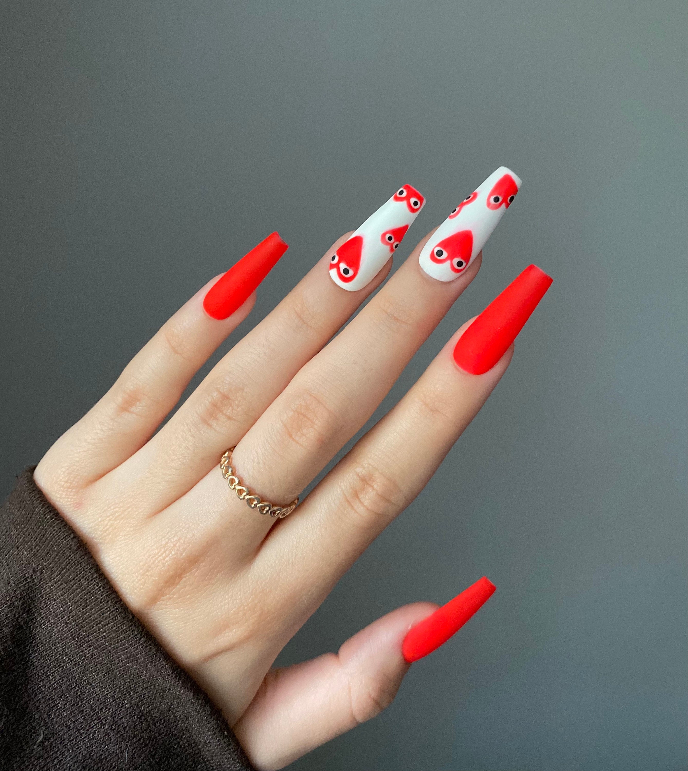 comme des garcons heart nails