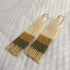 Balance: pendientes de flecos con cuentas, estilo boho, flecos largos