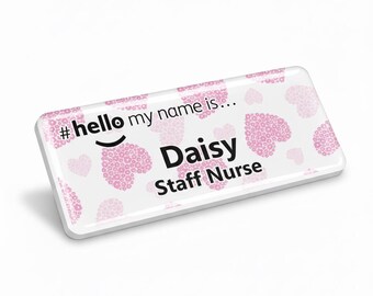 バッジマスター 樹脂仕上げ Hello My Name Is ライト＆ダークピンクのハートデザインネームバッジ 76 x 32 mm