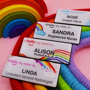 Placa de nombre personalizada con acabado de resina &quot;Hola, mi nombre es...&quot; Arcoíris, para estudiantes, enfermeras, médicos, matronas, hospitales, NHS, guarderías, 76 x 32 mm
