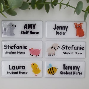 Acabado de resina Animal infantil personalizado Hola Mi nombre es Insignia de nombre Enfermera partera Hospital NHS Practicante Guardería preescolar