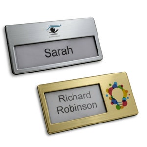 25 x Your Company Logo Reusable Personalised Custom Name Badges Instabadges Magnet Pin 70 x 30mm (Pack of 25)