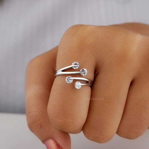Curved Bypass Mother's Family Birthstone Ring Curved Bypass Mother's Family Birthstone Ring