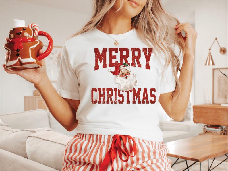 Retro Santa Claus Shirt, Vintage Merry Christmas Tee, Holiday Graphic, Cute Xmas Pajama Top, Christmas Gift for Her, holiday party outfit