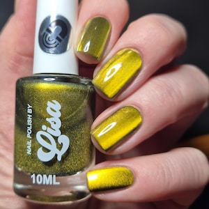 Opulence and lightning bolt magnet combo, magnetic multichrome Handmade Indie Brand UK Varnish