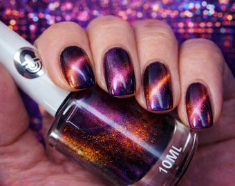 Melodrama polish and lightning bolt magnet combo, magnetic multichrome Handmade Indie Brand UK Varnish