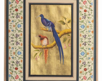 Cuadro de aves del paraíso, pan de oro, borde floral.