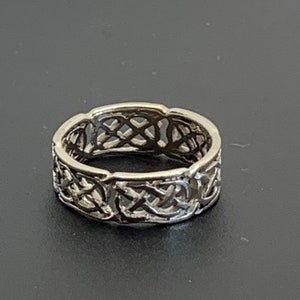 Sterling Silver 925 Celtic Knot Design Cigar Style Band 6mm Wide Ring Size 6.25