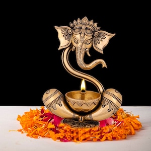 Brass Ganesh Diya, Home Temple Diya, Handmade Oil Lamp, Oil Dia, Indian Handcrafted Deepak, Mandir Temple Decor, Good Luck Gift for Diwali