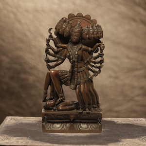 Estátua da Deusa Kali em latão, ídolo Mahakali de 16 &quot;, Kalika, Adi Shakti, Adi Parashakti, deusa hindu do tempo, poder, criação e destruição.