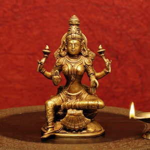 Lakshmi Goddess Statue,Sitting Laxmi Idol,Goddess of Wealth, Diwali Indian Gift,Hindu Maa of Wealth, Good fortune, Fertility & Prosperity