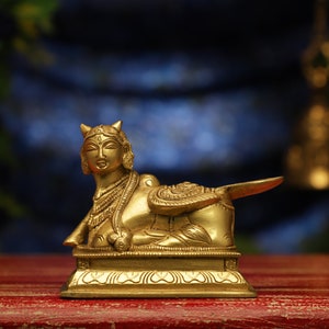 Brass Nandi Statue, Gatekeeper of Shiva & Parvati, 12 cm Sacred Bull god, Sitting Nandi, Shiv Sevak, Cow God For Temple Mandir Shrine Altar