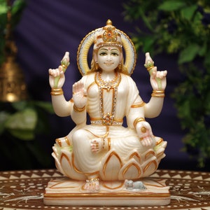 Lakshmi Goddess Statue,Sitting Laxmi Idol,Goddess of Wealth, Diwali Indian Gift,Hindu Maa of Wealth, Good fortune, Fertility & Prosperity