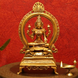 Lakshmi Goddess Statue,Sitting Laxmi Idol,Goddess of Wealth, Diwali Indian Gift,Hindu Maa of Wealth, Good fortune, Fertility & Prosperity