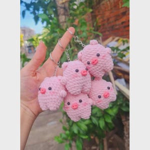 Handmade Crochet Chubby Pig Keychain – Cute Bag Charm, Gift for Friends