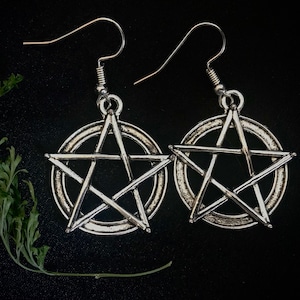 Large Silver Pentacle Earrings ~ Wicca Charm Earrings ~ Pagan Earrings ~ Witch Jewelry ~ Pentagram Earrings ~ Celtic Earrings ~ Gothic ~