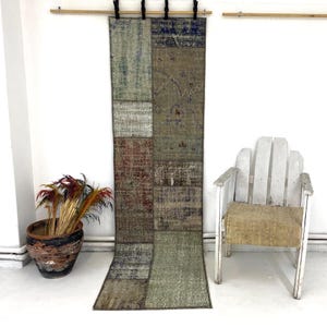 Tapete corredor vintage Oushak patchwork, em lã turca e algodão em tons neutros suaves, para corredor (68,5 cm x 251 cm)