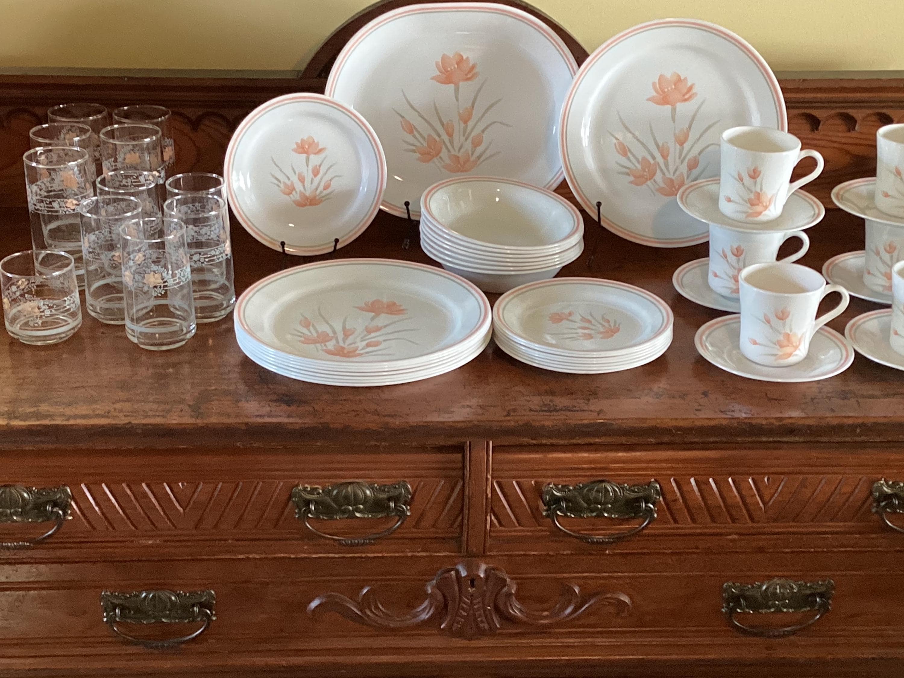 Vintage Corelle Peach Floral Dinnerware 49 Pieces Excellent!
