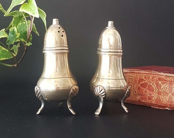 salt and pepper table art old saleron brass vintage salt and pepper vintage salt and pepper brass salt and pepper