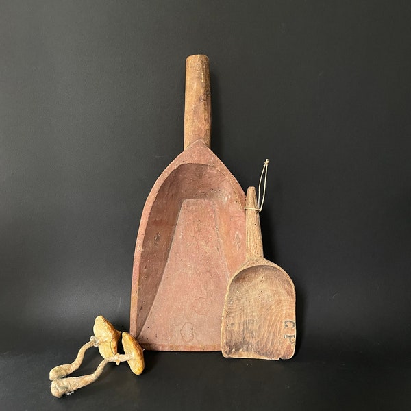 Antique Wooden Grain Scoops set of 2, Italian Wooden Grain Shovels , Primitive Country Farmhouse Large and Small wood Feed Scoops