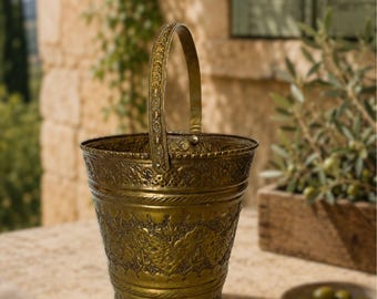 Vintage geprägter Messing Champagnerkübel, verzierter Messingweinkühler, Hollywood Regency Eiskübel, französischer Country Planter