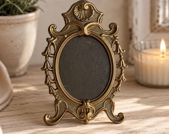 Vintage Ornate Brass Oval Picture Frame , Victorian Style Tabletop Frame , Decorative Rococo Revival Portrait Frame , Coquette Room decor
