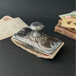 Antiguo secante de tinta plateado italiano, secante de tinta plateado ornamentado de estilo victoriano, accesorio de escritorio vintage para oficina, regalo para escritor