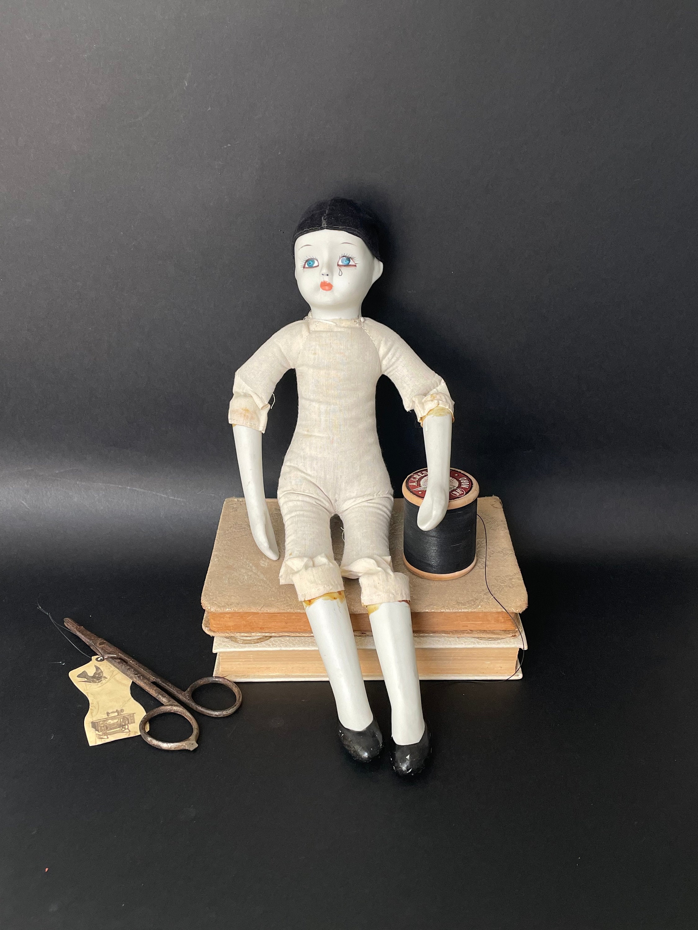 アンティークイタリア製ピエロ人形：大きな磁器製ピエロ人形、15.25