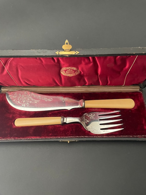 Antique Victorian Silver Plated Fish Serving Set - Thomas Turner
