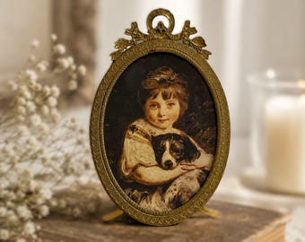 Cornice portafoto ovale antica italiana in ottone, stile vittoriano, da appoggio o da appendere, cornice per ritratti decorata