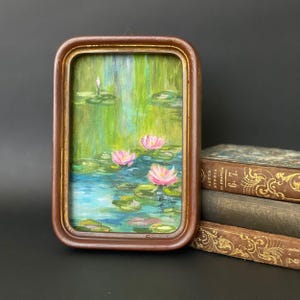 Pintura al óleo de nenúfares rosados con marco de madera italiano antiguo, pintura al óleo de nenúfares Ninfee, estanque de Monet, arte de estanque de flores de loto enmarcado