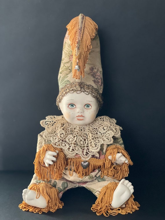 12 Inch Porcelain Doll ,Dolly ドール 人形 フィギュア Miniature Dolly Doll: 1⁄12 Scale White Metal Dollhouse Doll (4.5cm