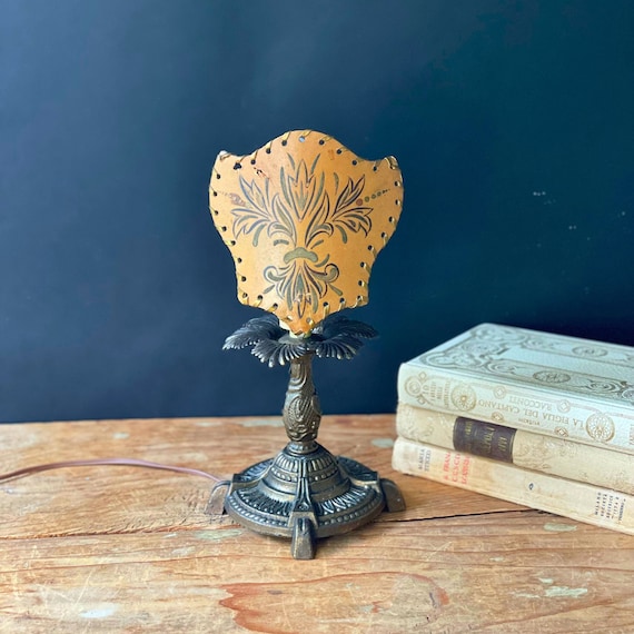 Vintage Italian Florentine Table Lamp: Renaissance Hand-Painted Shade