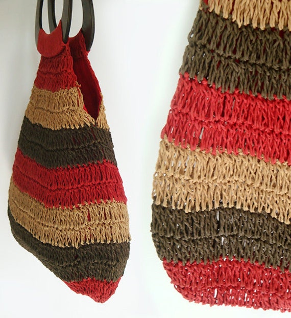 Vintage Crochet Boho Bag with Wooden Handles , Ha… - image 3