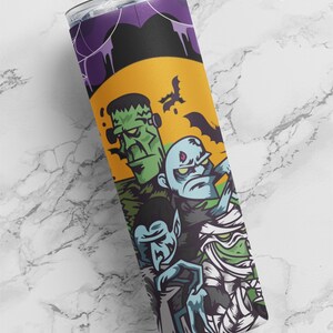 Halloween water bottle. Halloween friends water bottle, spooky tumbler, Halloween tumbler, Halloween 20oz tumbler. Trick or treat tumbler,