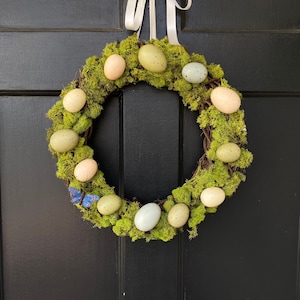 Rustic modern Easter Wreath with Moss. Easter egg Wreath for front door. Easter decor. Boho Easter wreath with butterfly