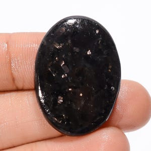 Cabochão Nuummite natural, pedra preciosa solta, cristal de pedra preciosa Nuummite, pedra Nuummite para fazer joias de presente para ela (igual à imagem