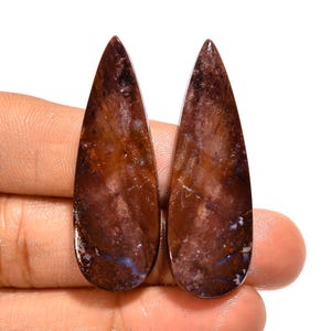 Paire d'agate mousse rouge naturelle cabochon Paire de pierres précieuses en vrac 43 x 15 x 4 mm, 43 carats en forme de poire Paire de pierres en cristal d'agate mousse pour la fabrication de boucles d'oreilles