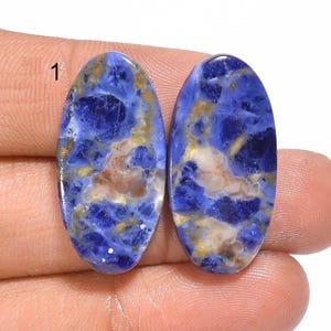 Paire de sodalite naturelle Cabochon en vrac Paire de pierres précieuses de sodalite Paire de pierres de sodalite pour faire des boucles d'oreilles (comme sur la photo)