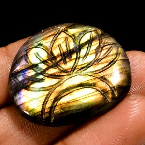 Natural Labradorite Cabochon Loose Gemstone Fancy Shape Carved Labradorite 31X27X5 mm 43 Carat Carved Labradorite Stone For Making Jewelry